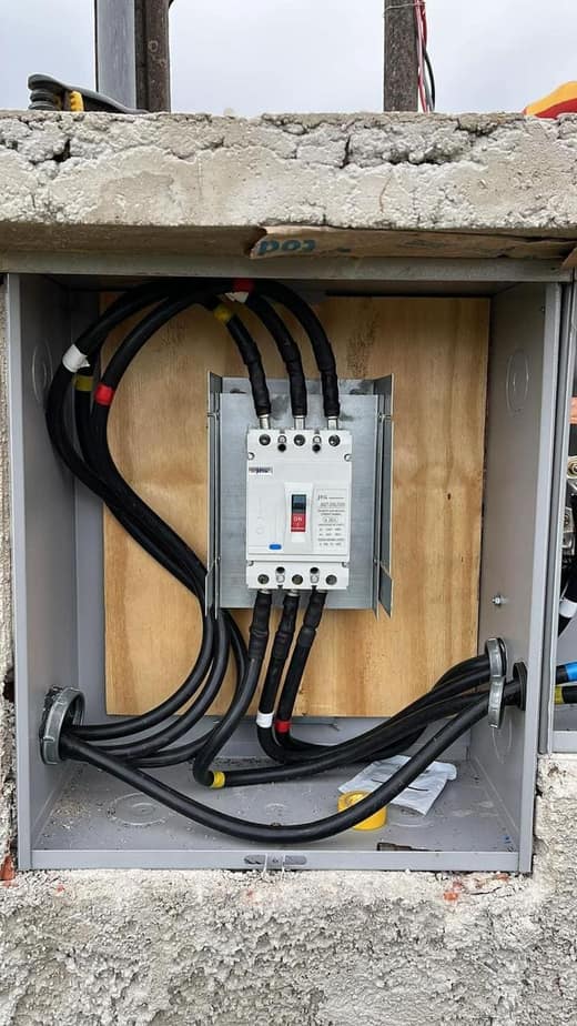 Instalação de disjuntor geral pela LC Eletricista em Fazenda Rio Grande